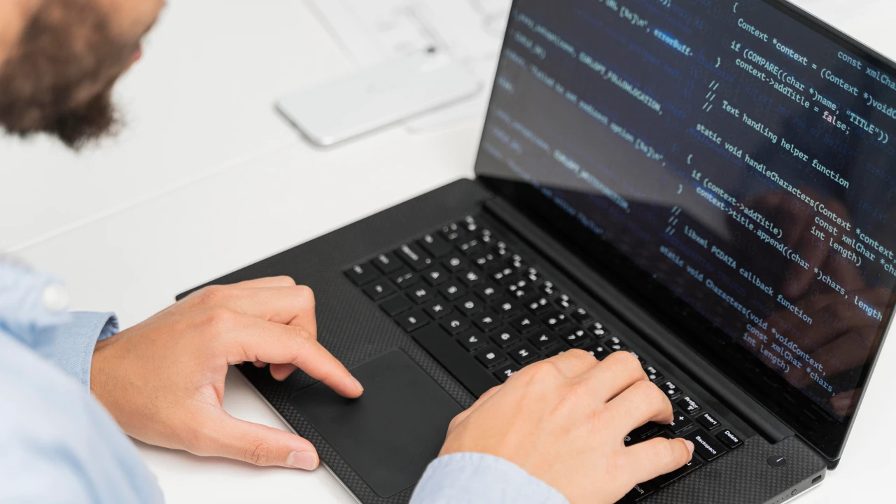 Introduzione al Prompt Engineering: come funziona e perché è utile per il business